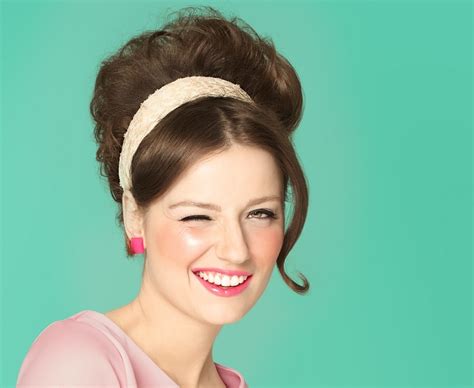 60s hairstyles with headbands